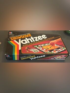 RARE 1991 Yahtzee "Showdown" Family Board Dice Game by Milton Bradley Show Down
